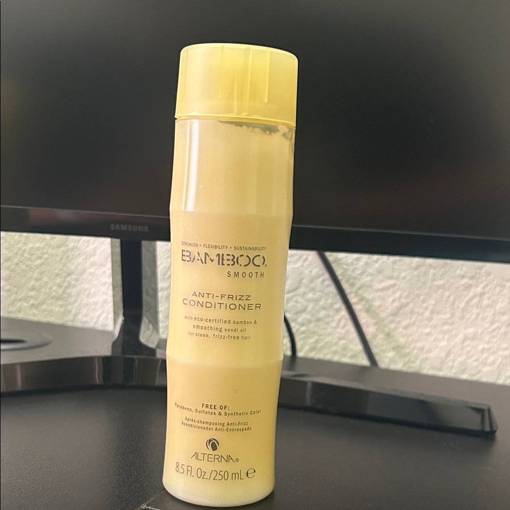 Alterna Bamboo Smooth Anti-Frizz Conditioner